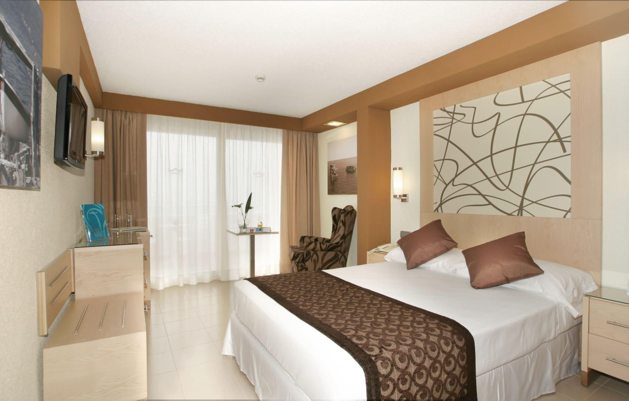 Riu La Mola Hotel Playa Migjorn Buitenkant foto