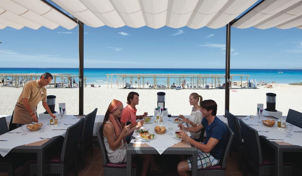 Riu La Mola Hotel Playa Migjorn Buitenkant foto