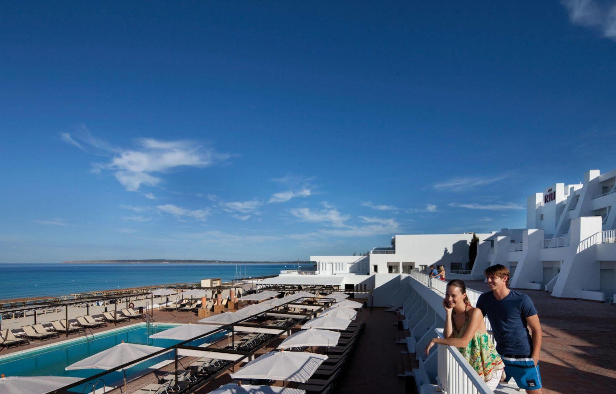 Riu La Mola Hotel Playa Migjorn Buitenkant foto